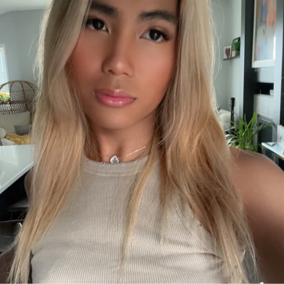 Meet your Posher, Gab - Picture 1 of 1